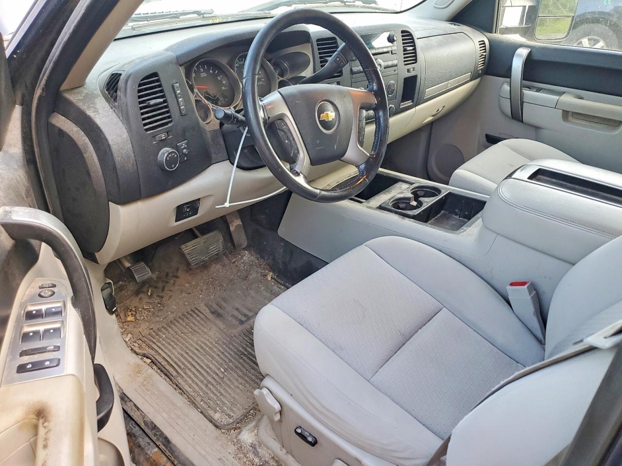 2011 CHEVROLET SILVERADO