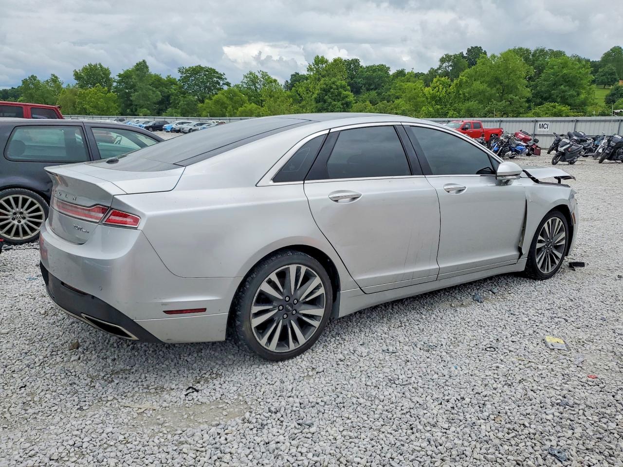 2017 LINCOLN MKZ