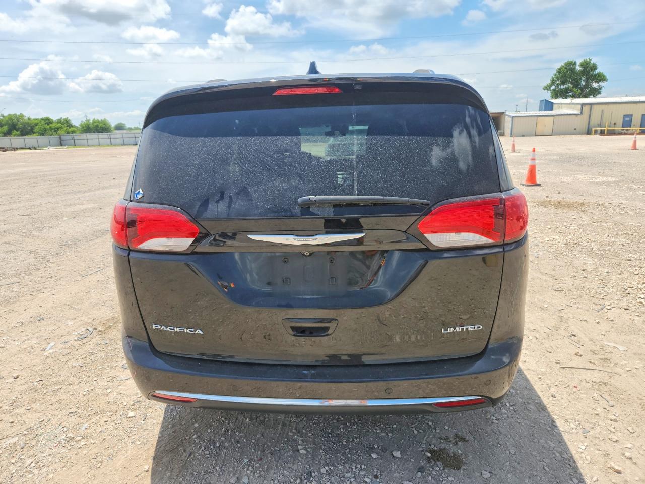 2017 CHRYSLER PACIFICA