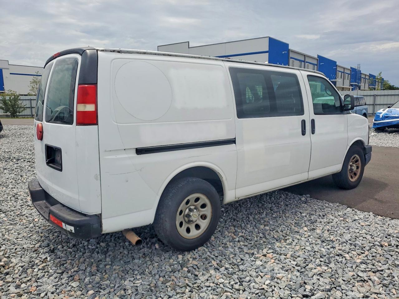 2013 CHEVROLET EXPRESS