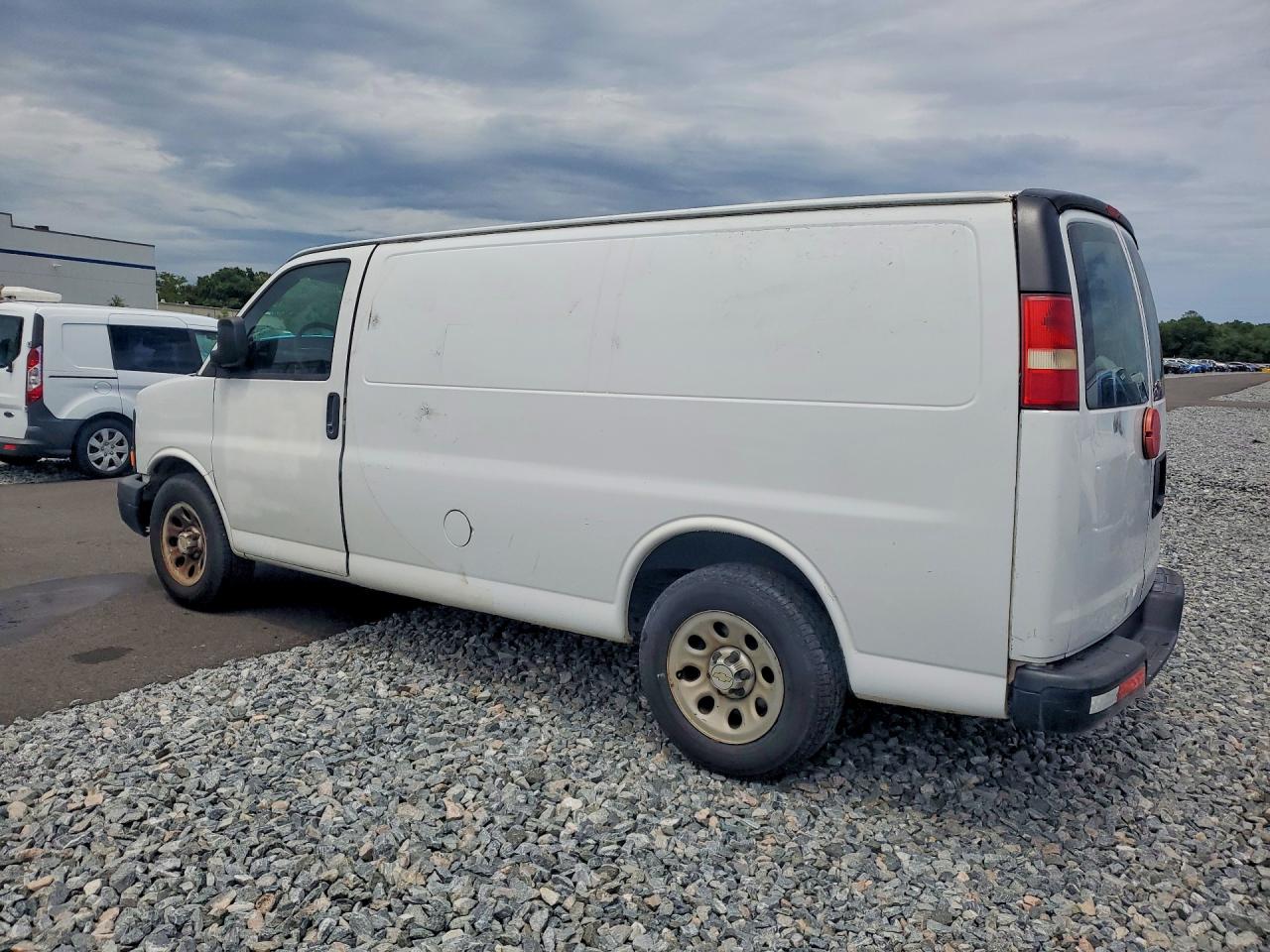2013 CHEVROLET EXPRESS