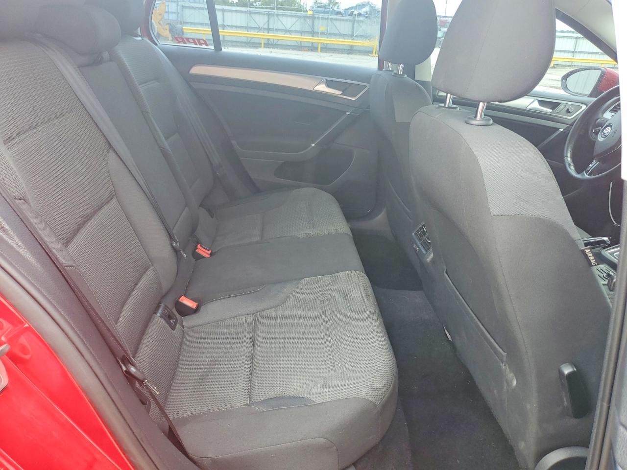 2017 VOLKSWAGEN GOLF