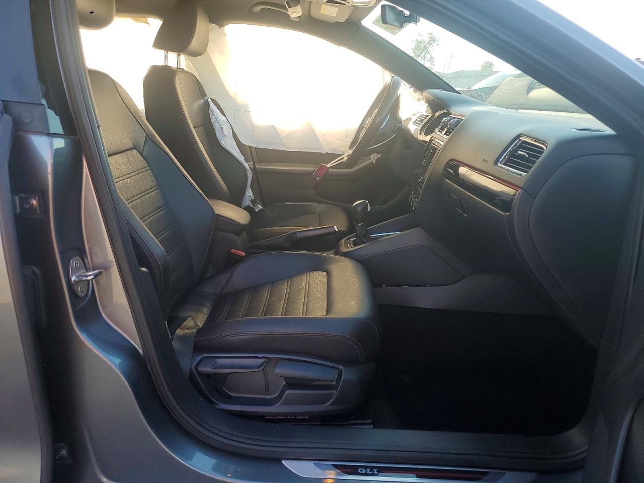 2017 VOLKSWAGEN JETTA