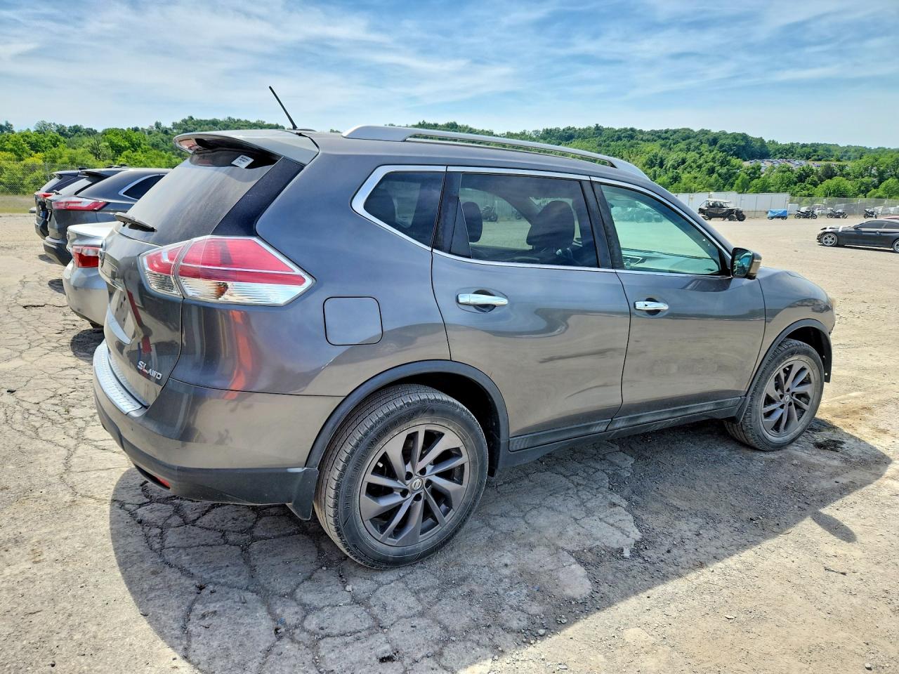 2016 NISSAN ROGUE