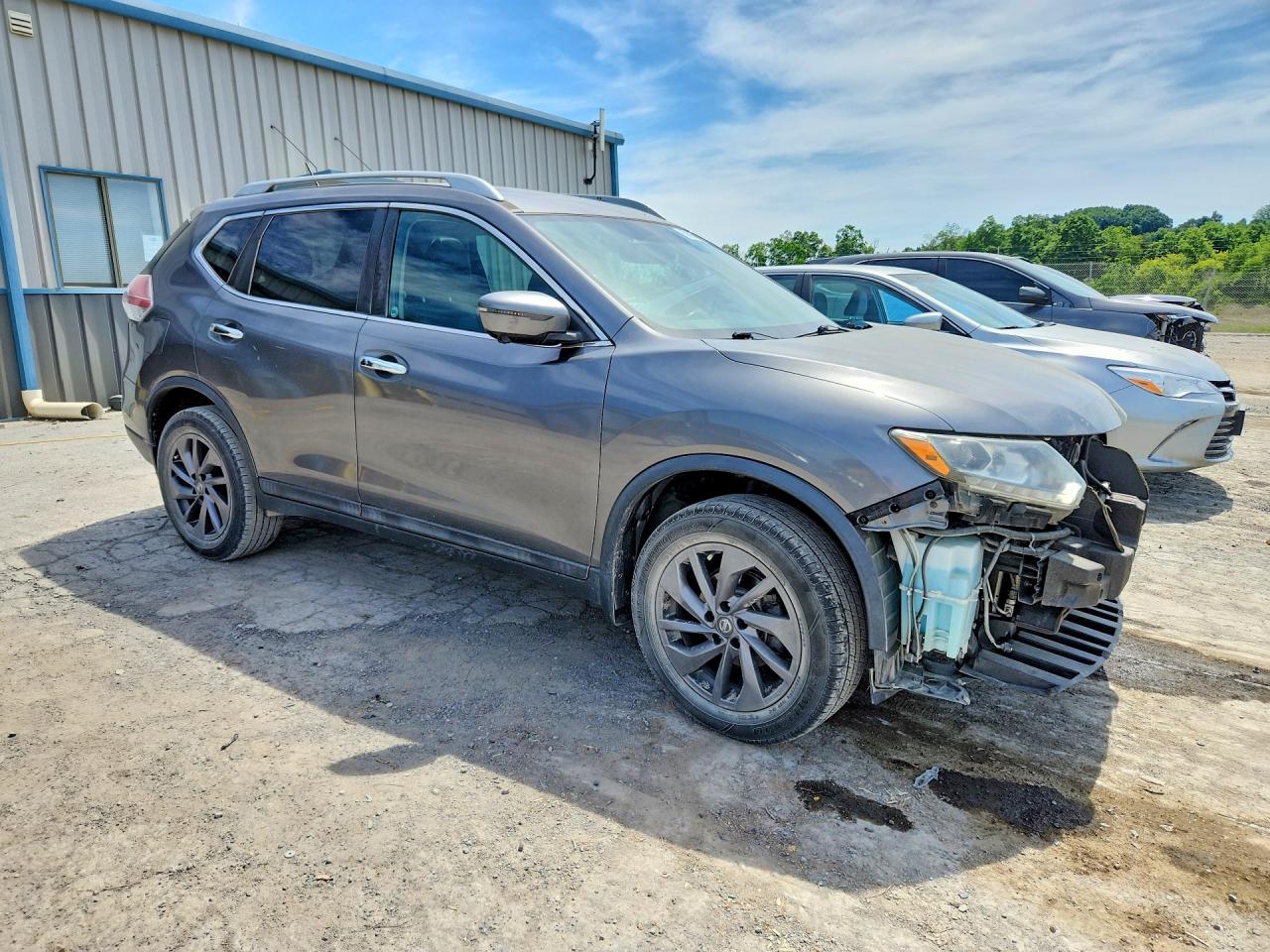2016 NISSAN ROGUE
