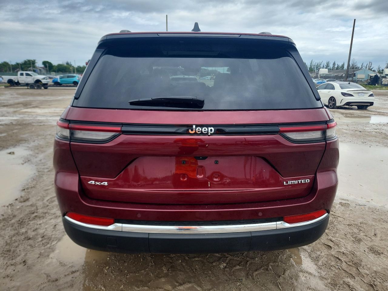 2024 JEEP CHEROKEE