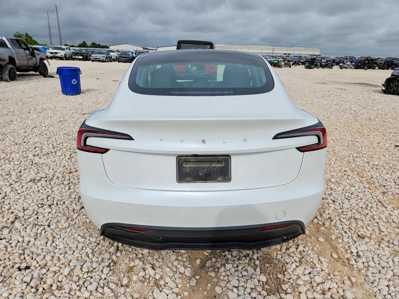 2025 TESLA MODEL 3