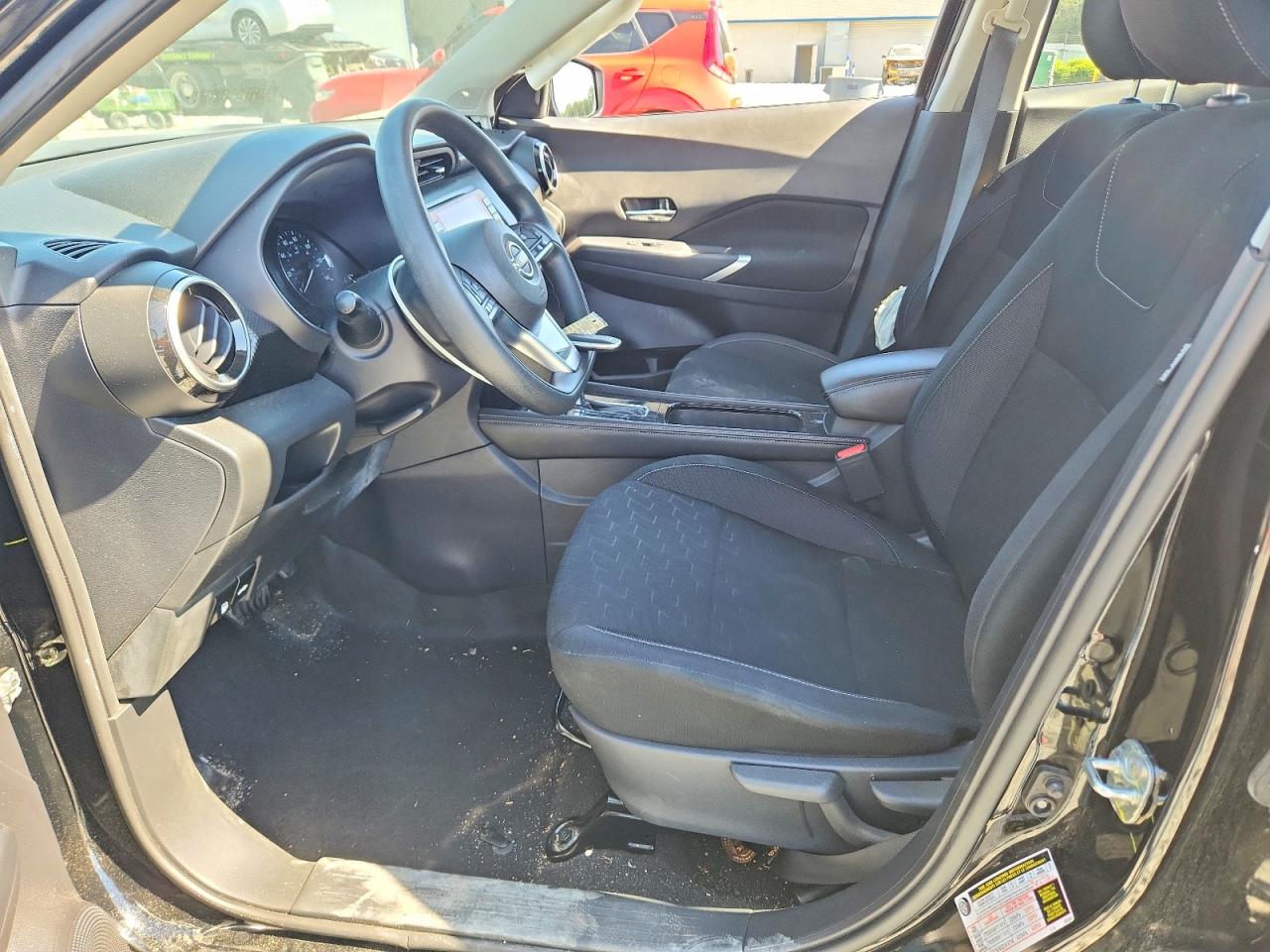 2024 NISSAN KICKS