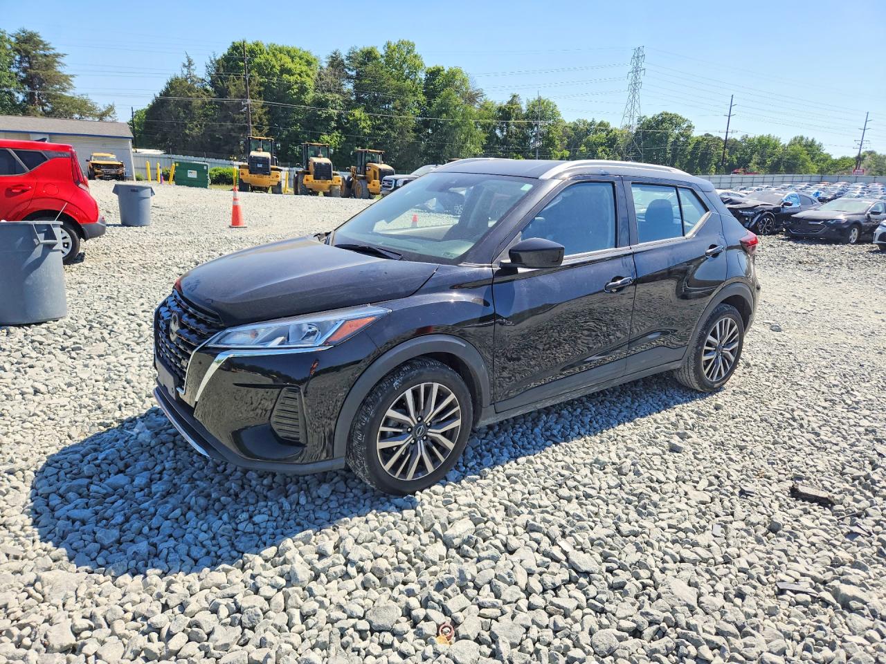 2024 NISSAN KICKS