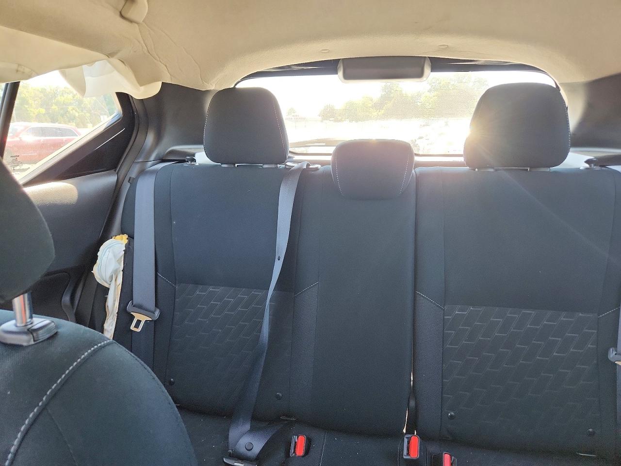 2024 NISSAN KICKS