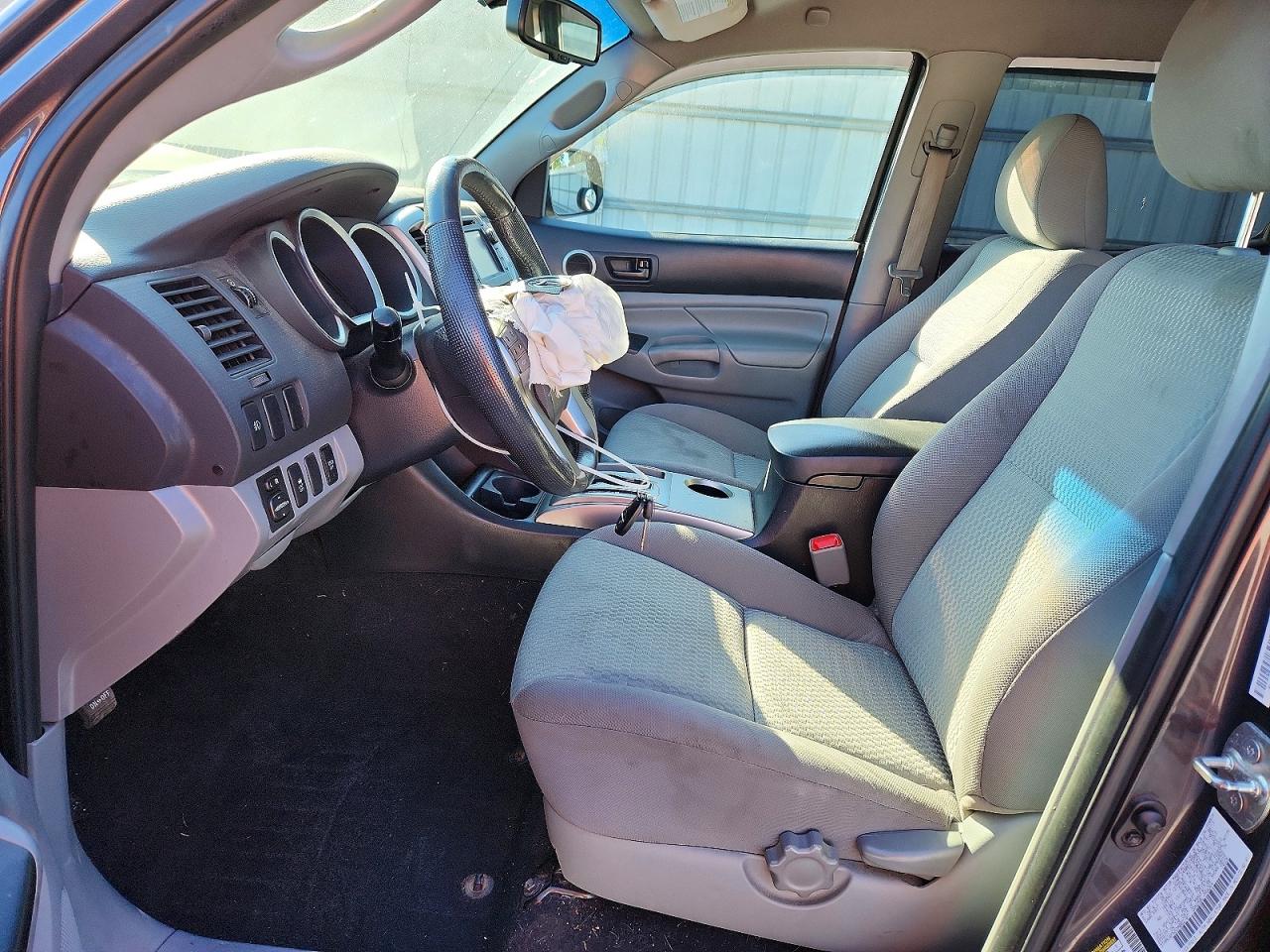 2013 TOYOTA TACOMA