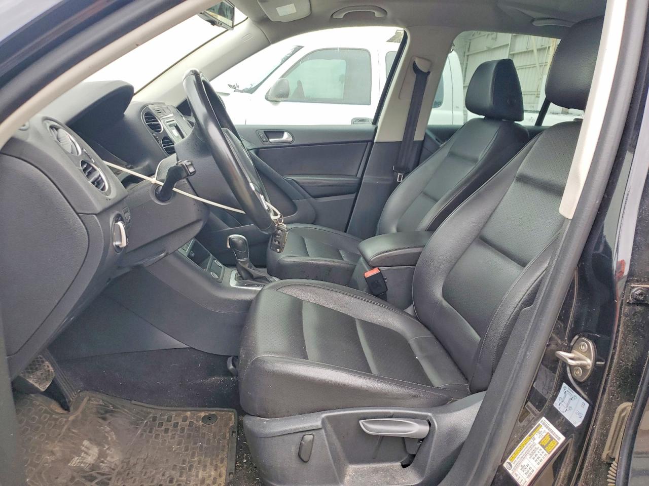 2016 VOLKSWAGEN TIGUAN