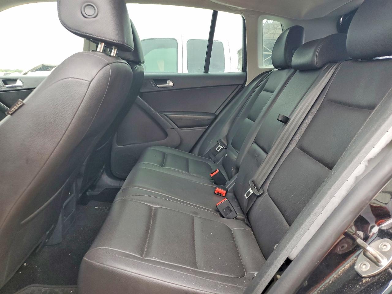 2016 VOLKSWAGEN TIGUAN