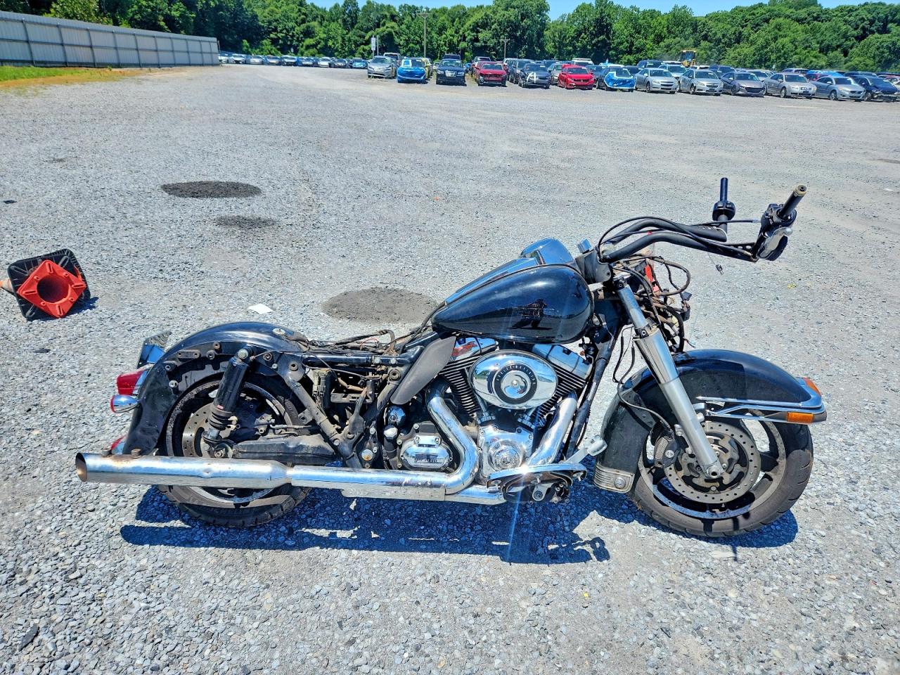 2010 HARLEY DAVIDSON FL