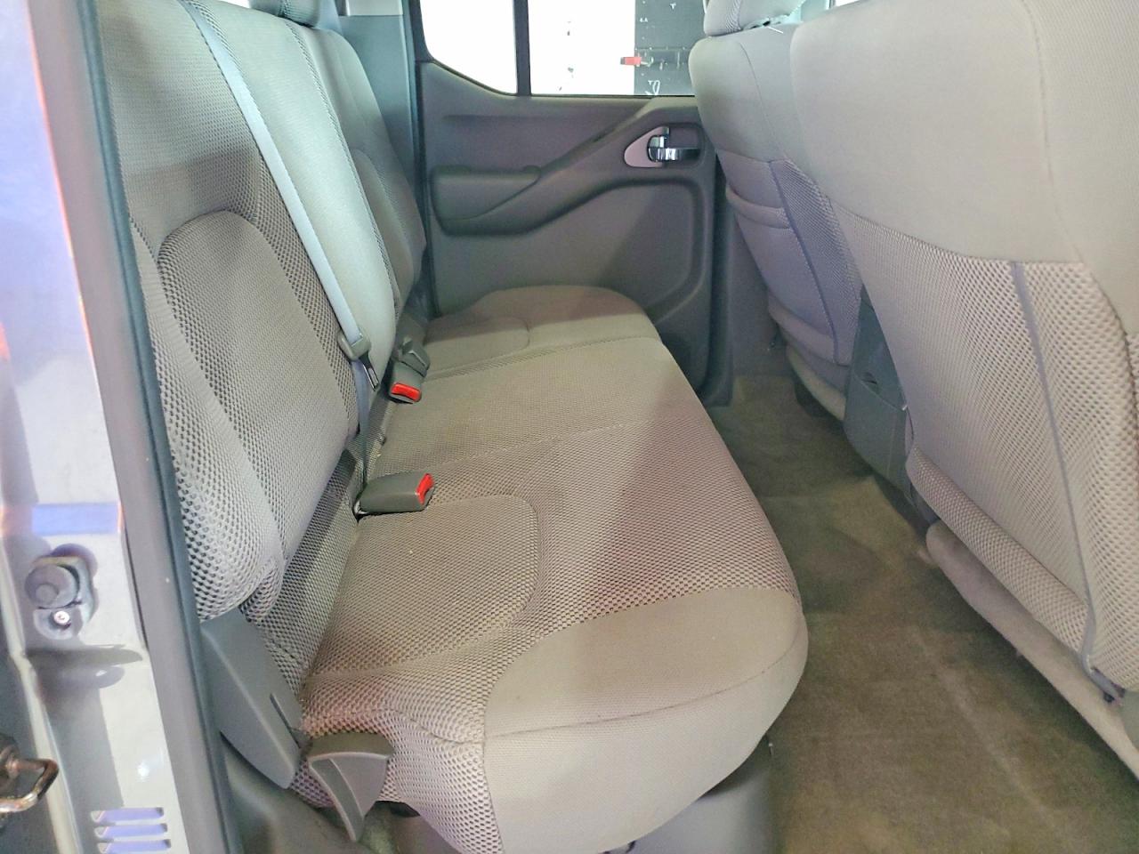 2016 NISSAN FRONTIER