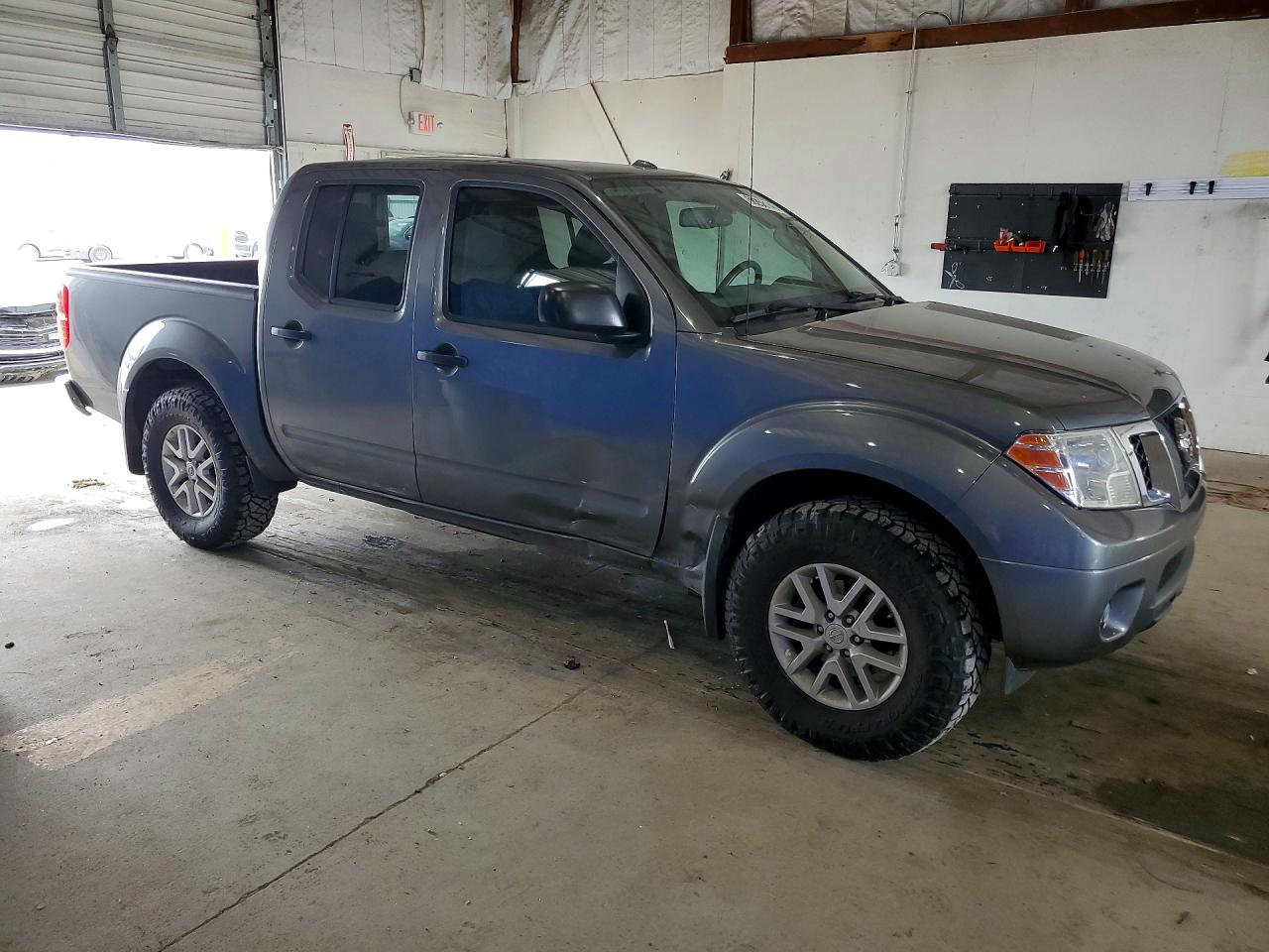 2016 NISSAN FRONTIER