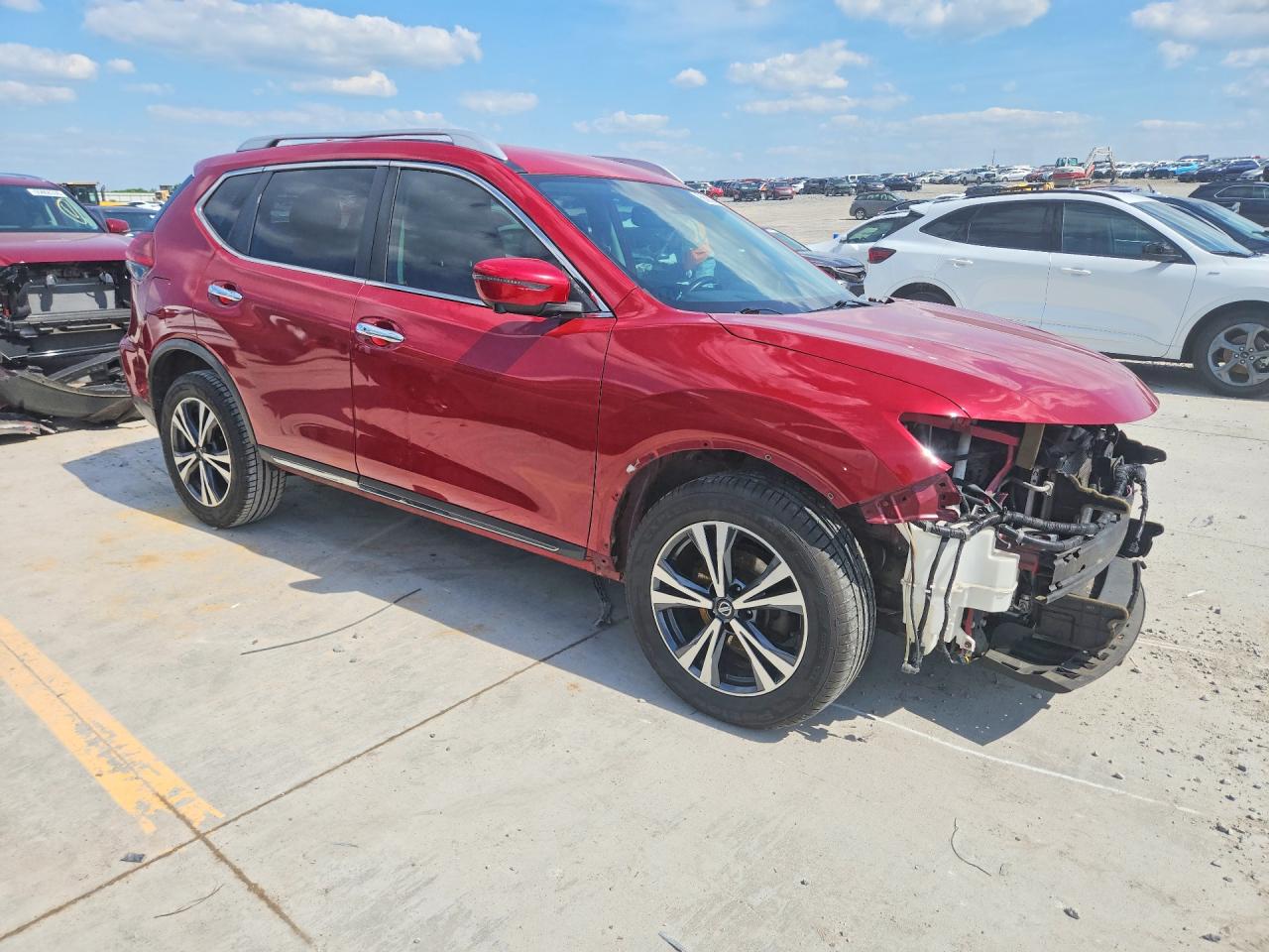 2017 NISSAN ROGUE