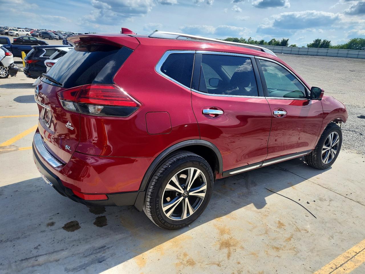 2017 NISSAN ROGUE