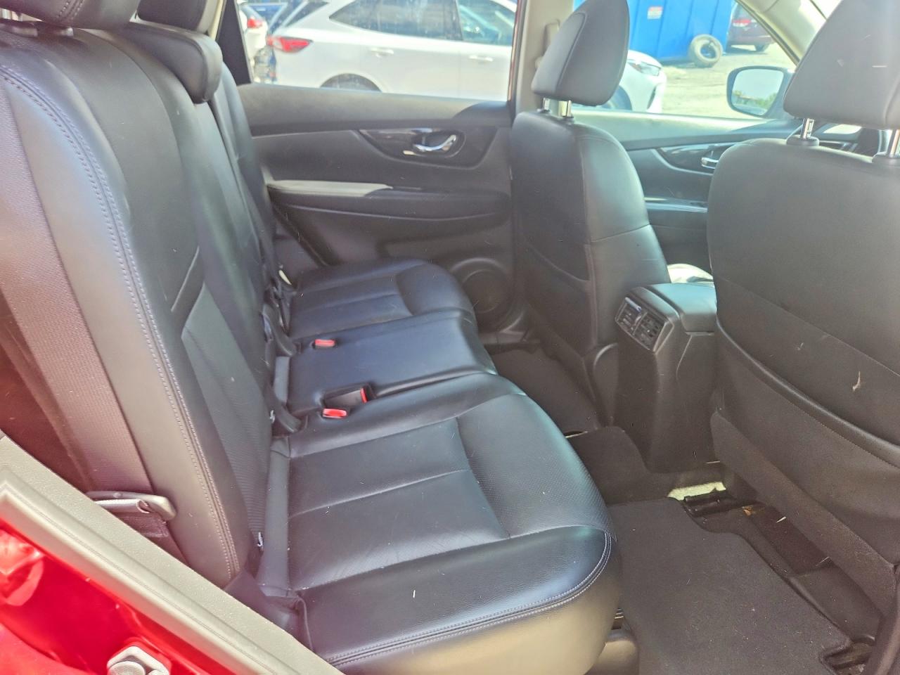 2017 NISSAN ROGUE
