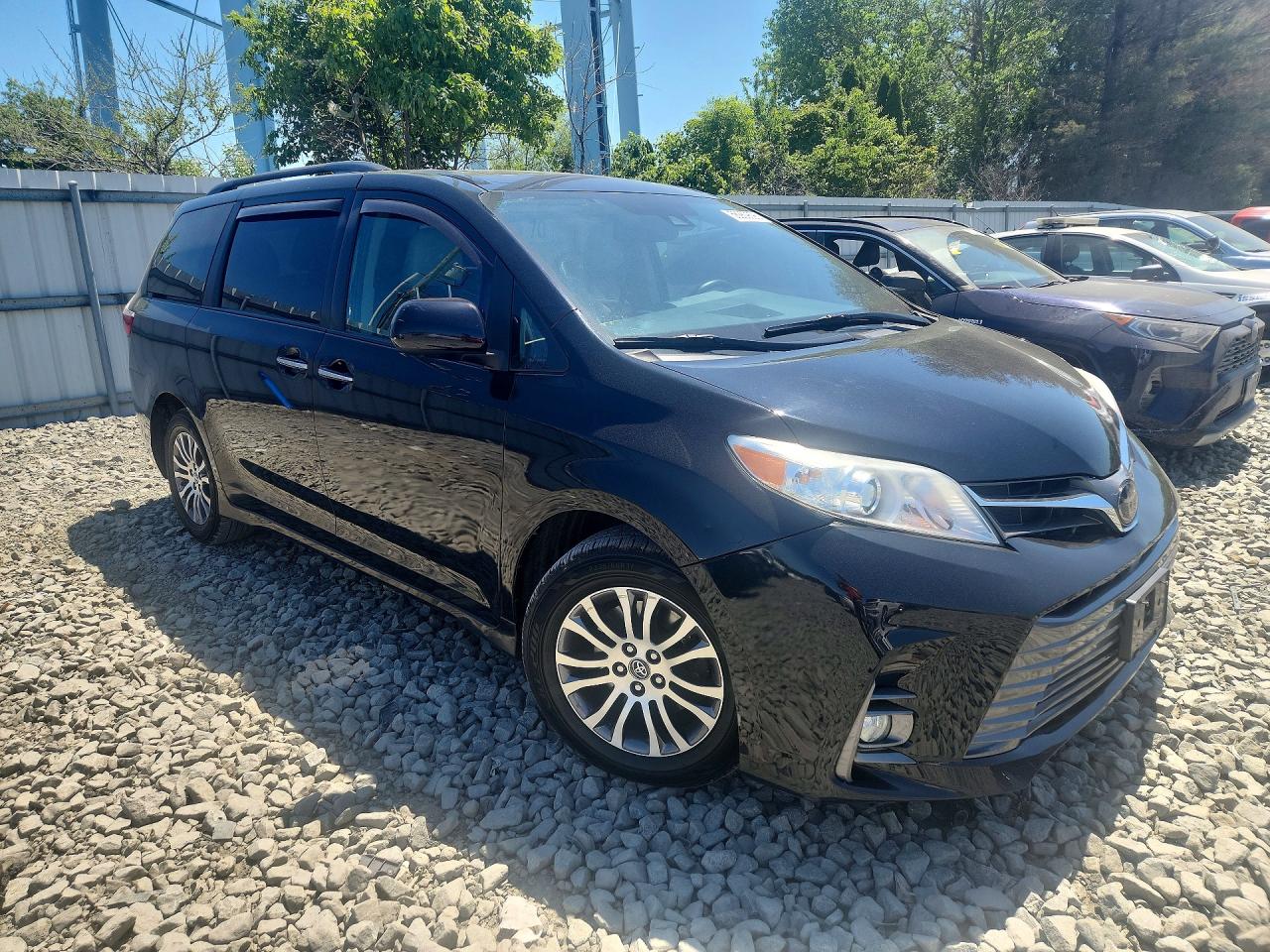 2020 TOYOTA SIENNA