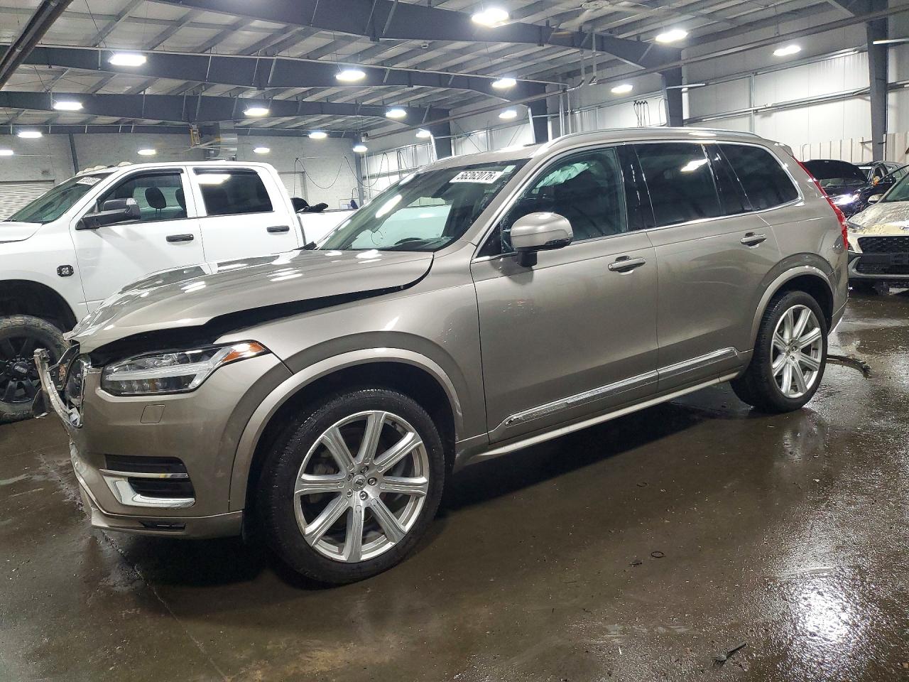 2020 VOLVO XC90