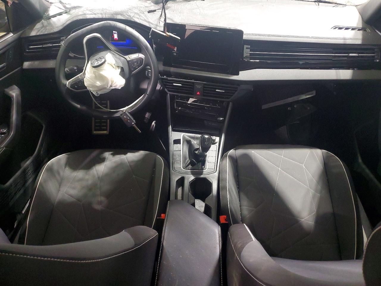 2025 VOLKSWAGEN JETTA
