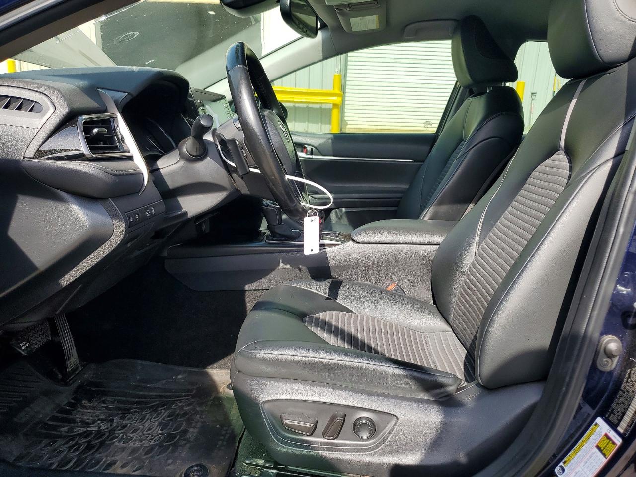 2022 TOYOTA CAMRY