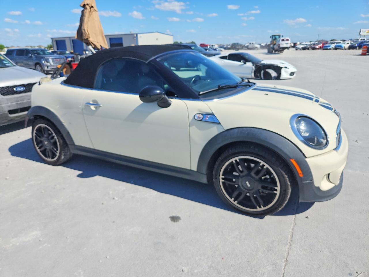 2014 MINI COOPER
