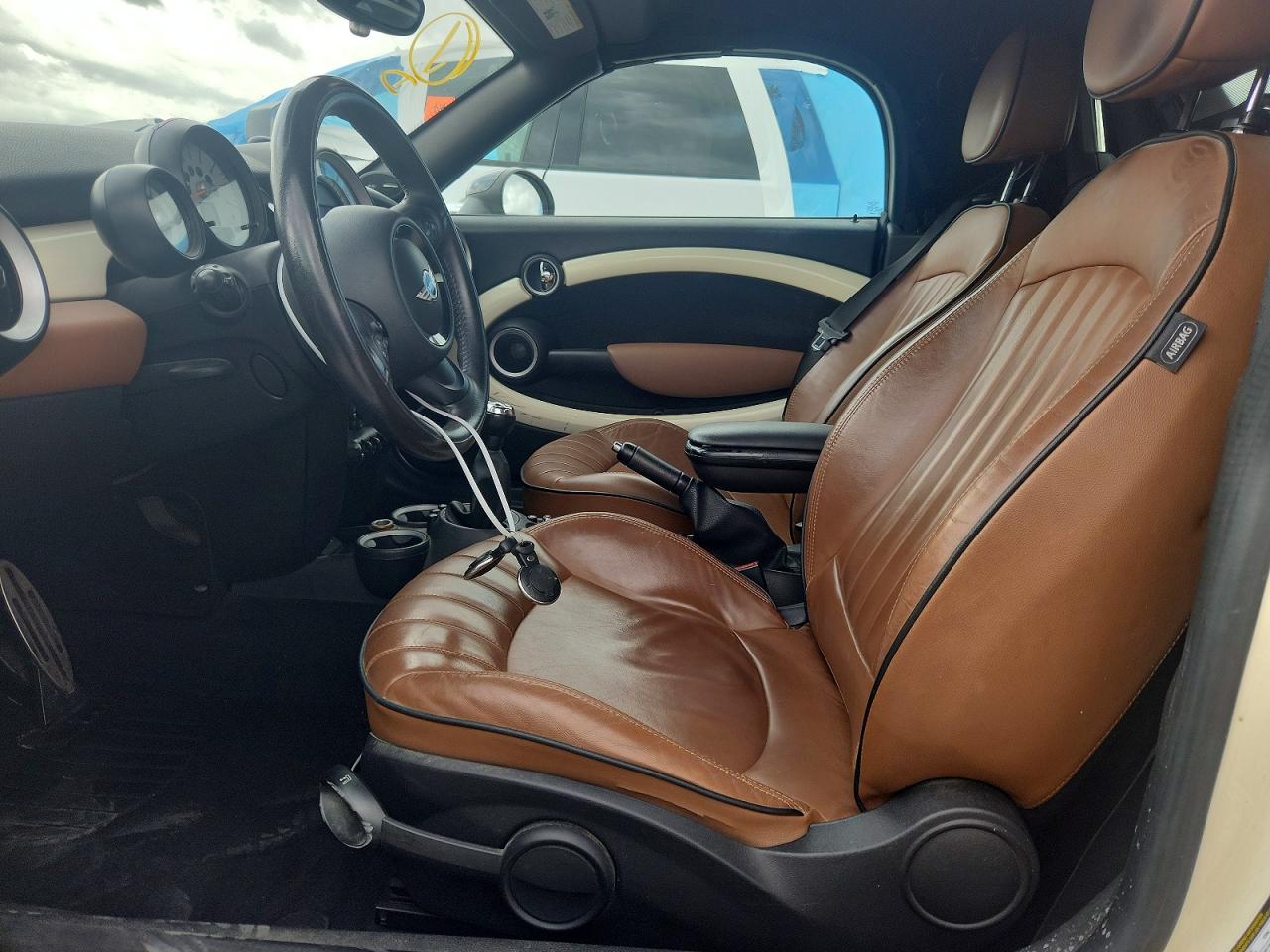 2014 MINI COOPER