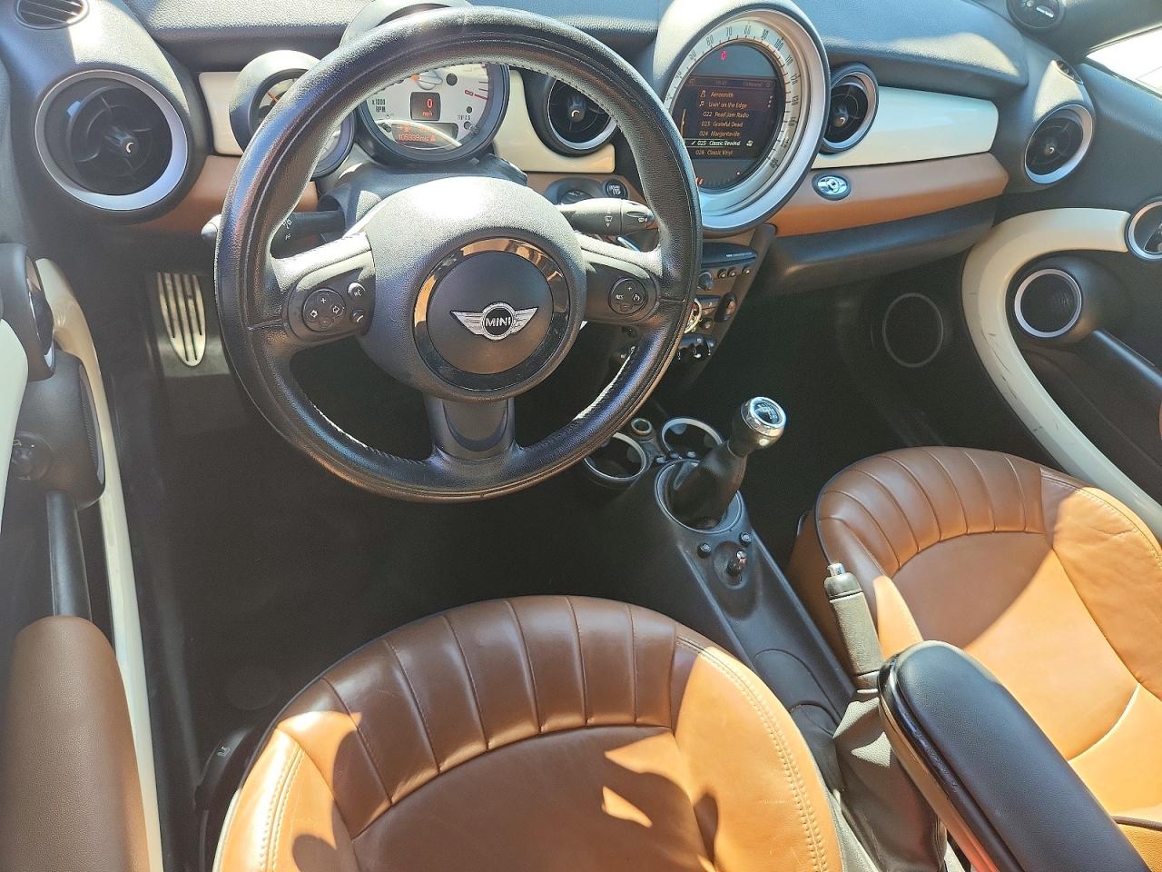2014 MINI COOPER