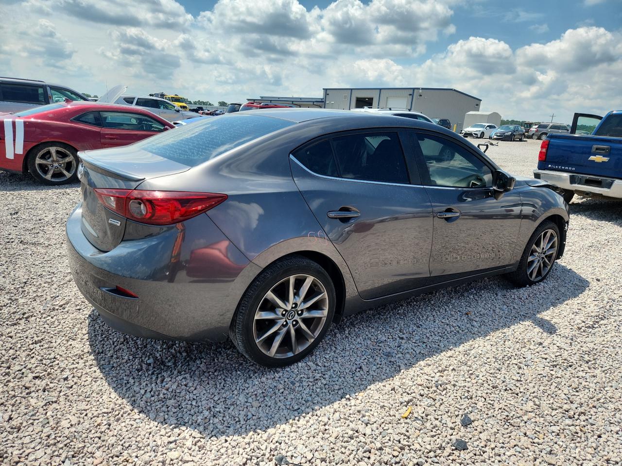 2018 MAZDA 3