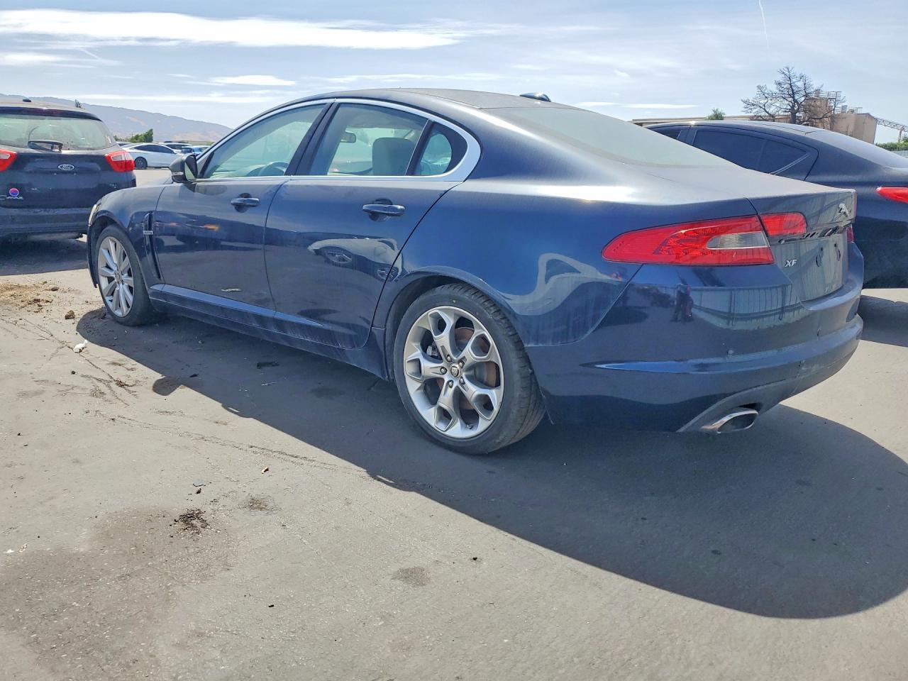 2010 JAGUAR XF