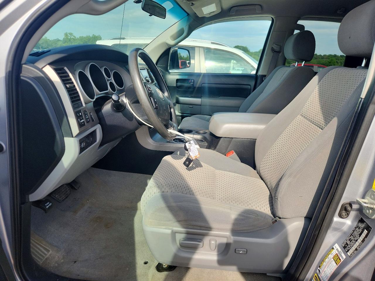 2010 TOYOTA TUNDRA