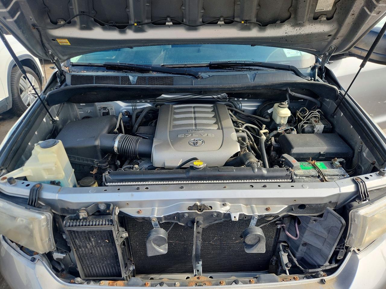 2010 TOYOTA TUNDRA