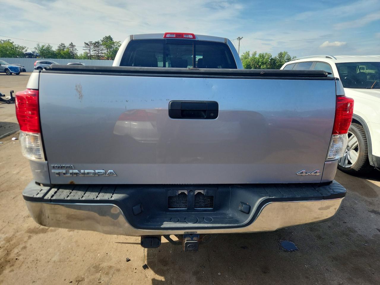 2010 TOYOTA TUNDRA