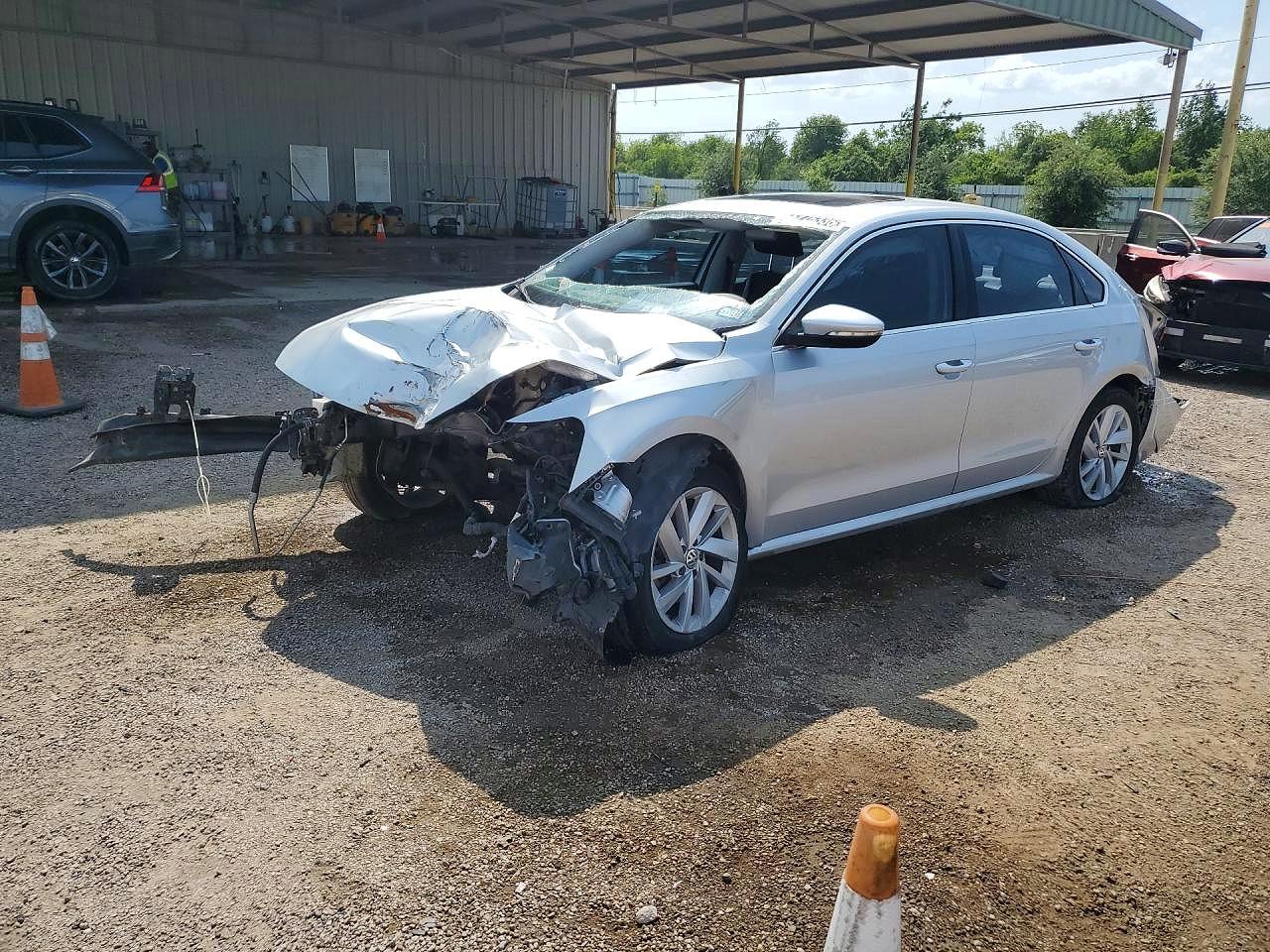 2018 VOLKSWAGEN PASSAT