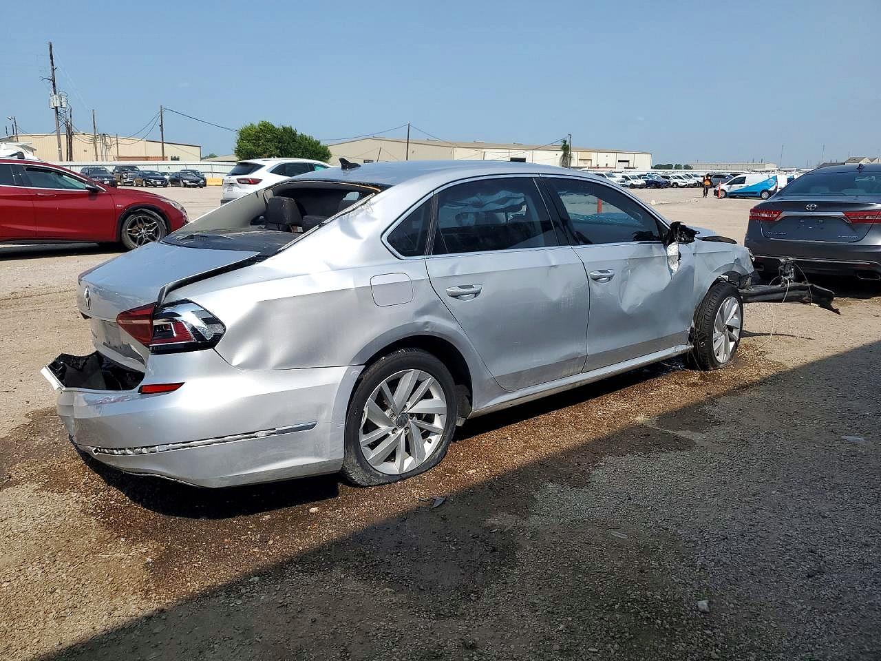 2018 VOLKSWAGEN PASSAT