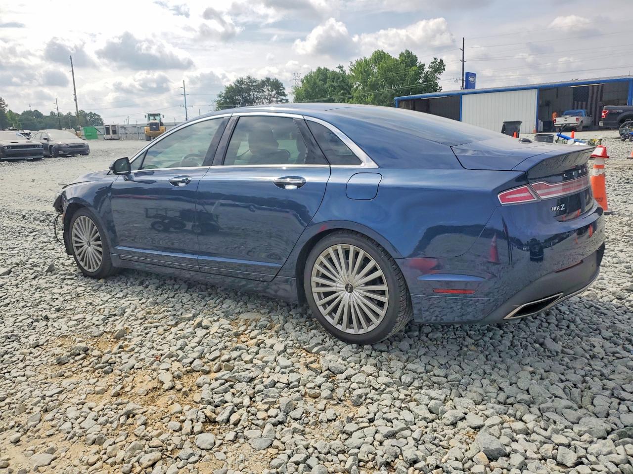 2017 LINCOLN MKZ