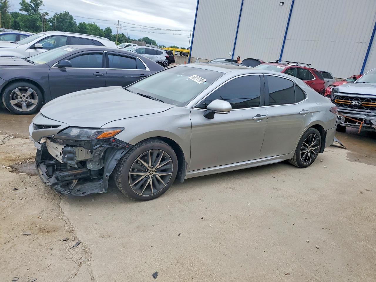 2024 TOYOTA CAMRY