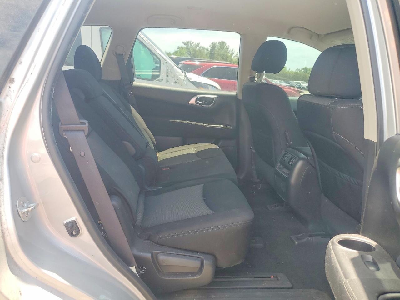 2017 NISSAN PATHFINDER