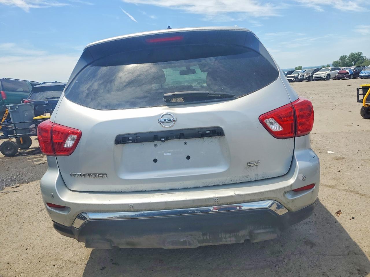 2017 NISSAN PATHFINDER