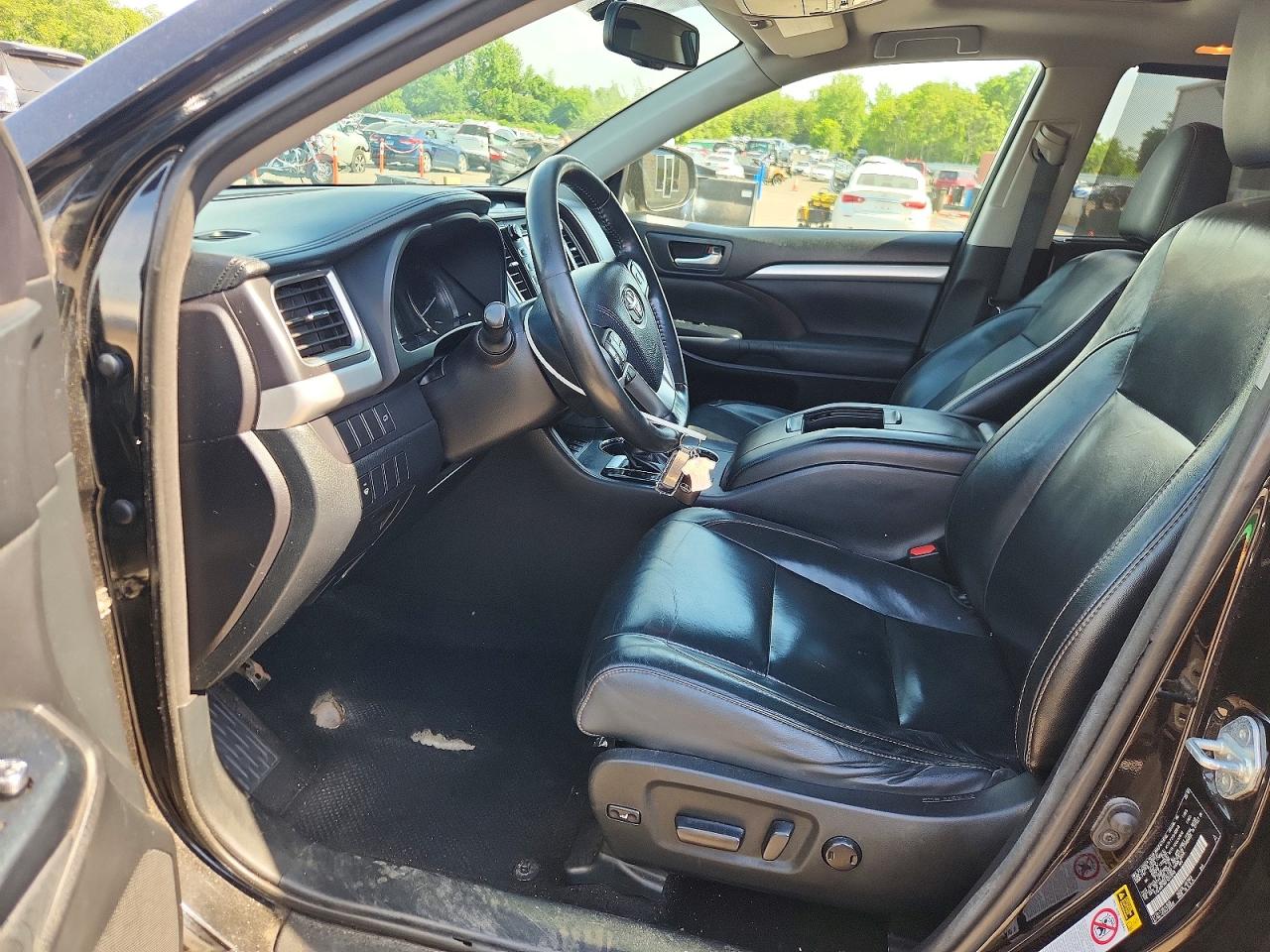 2015 TOYOTA HIGHLANDER