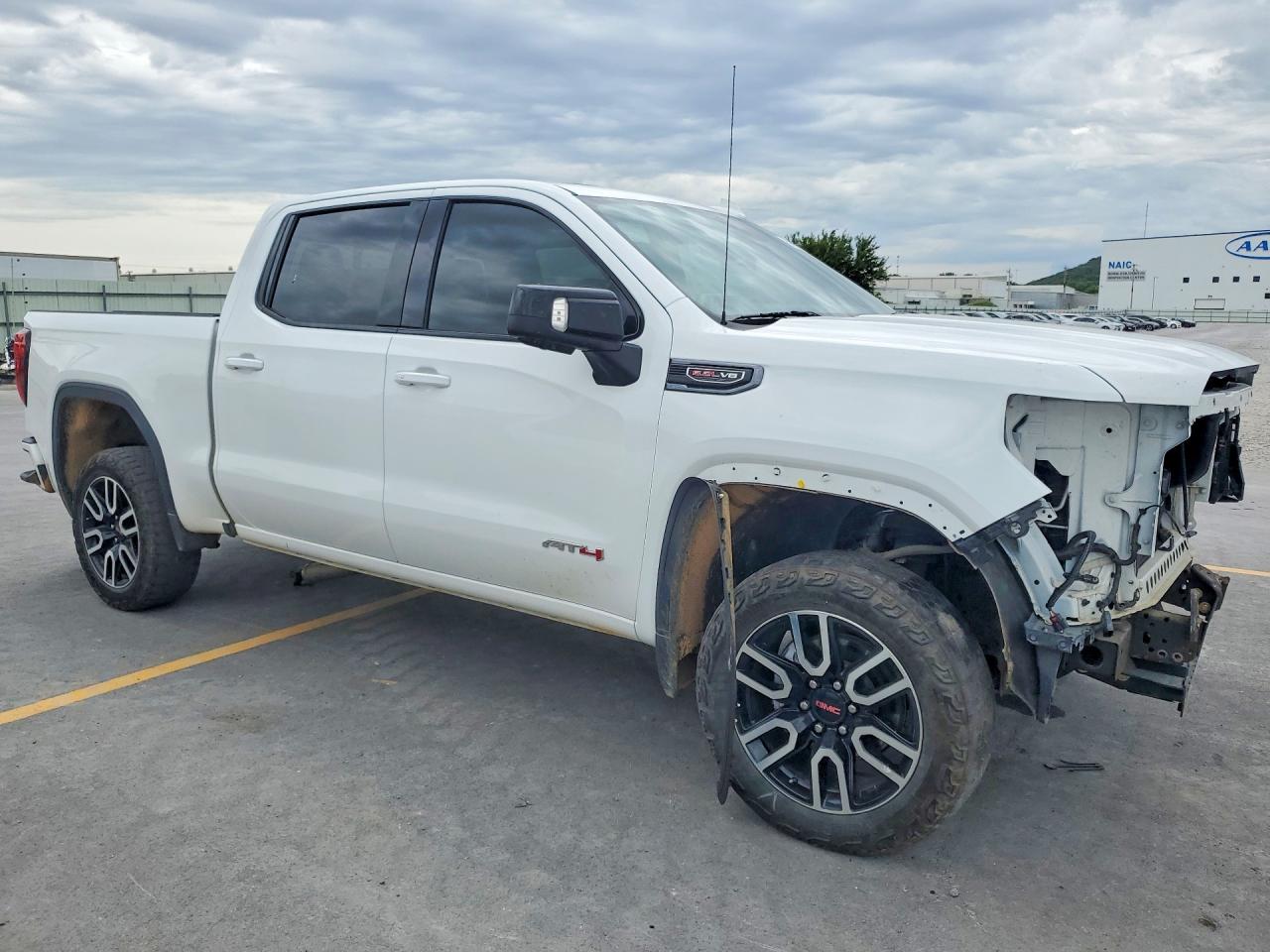 2024 GMC SIERRA