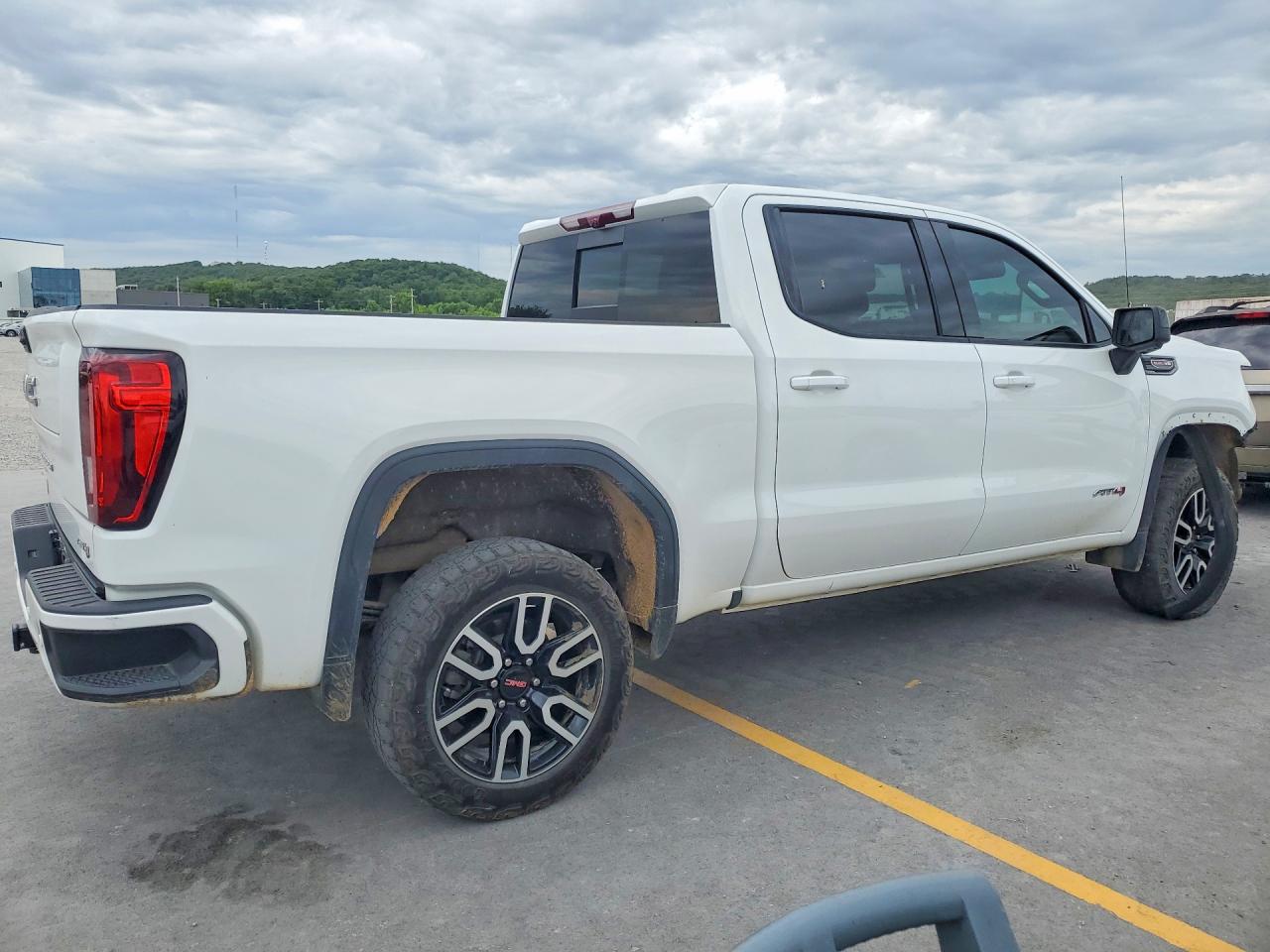 2024 GMC SIERRA