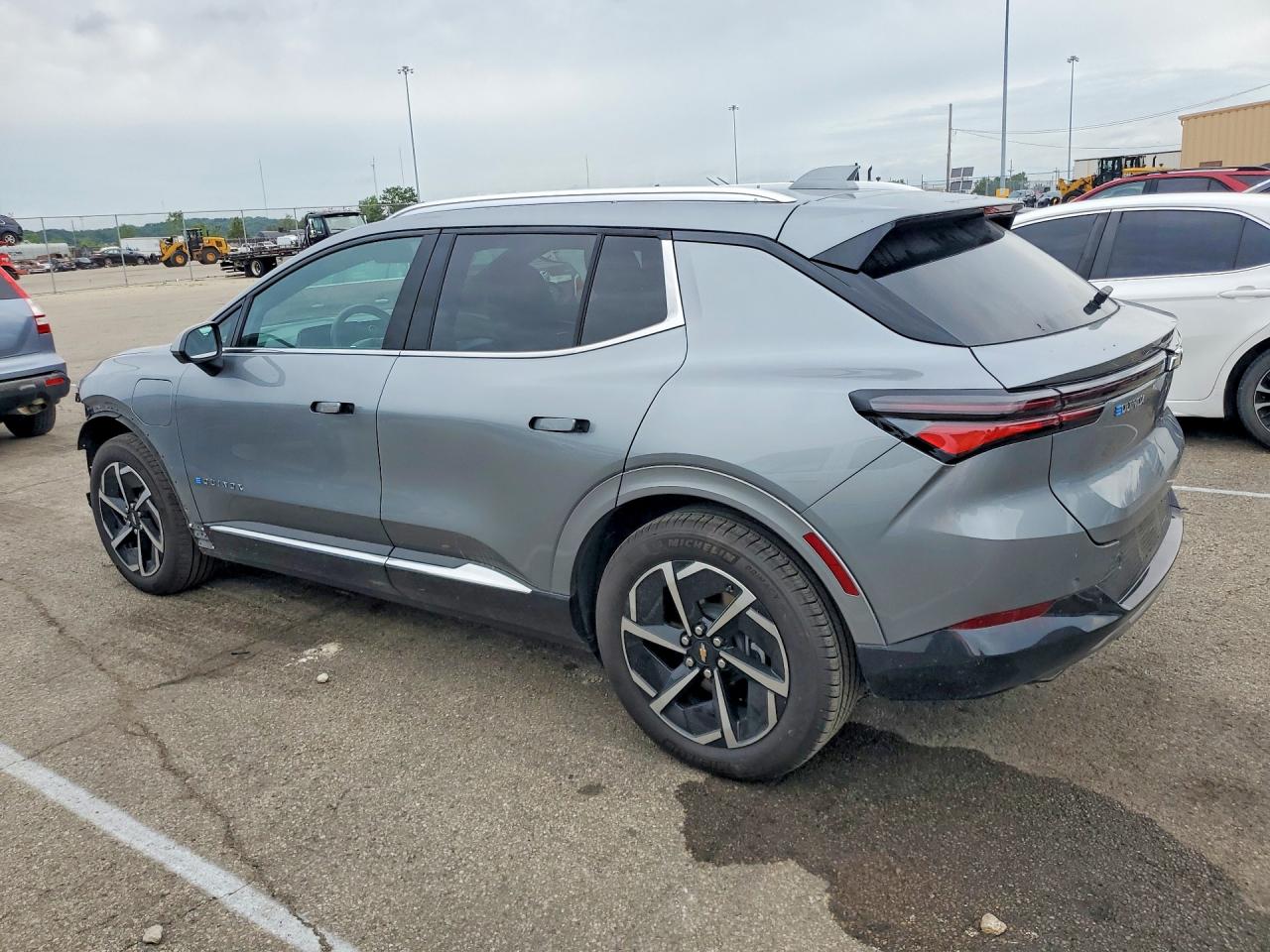 2025 CHEVROLET EQUINOX