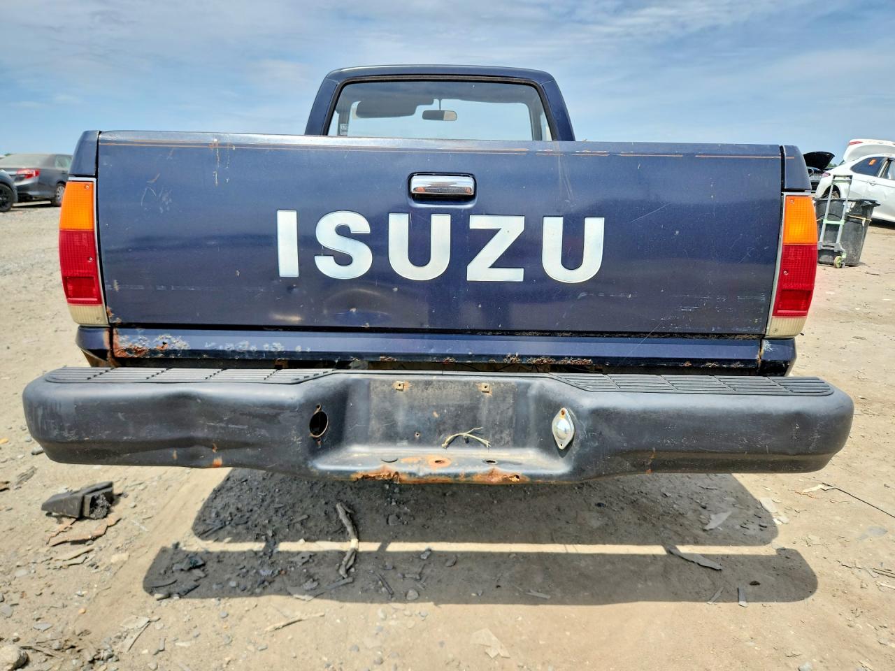 1985 ISUZU SMALL PU