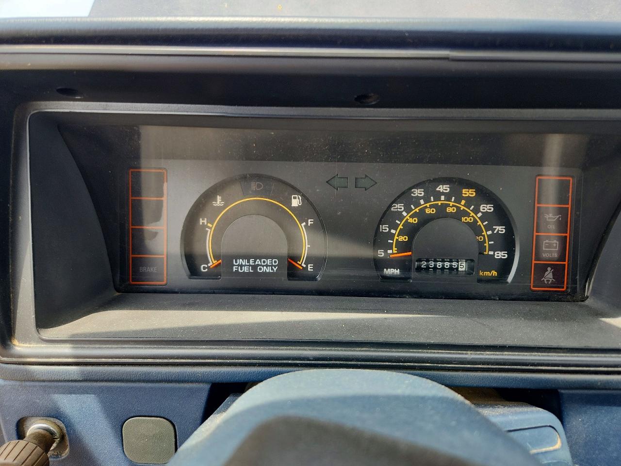 1985 ISUZU SMALL PU