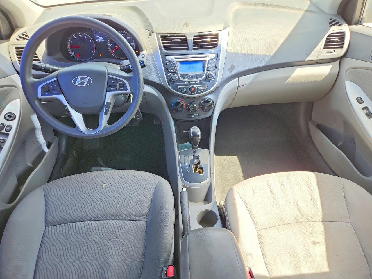 2012 HYUNDAI ACCENT