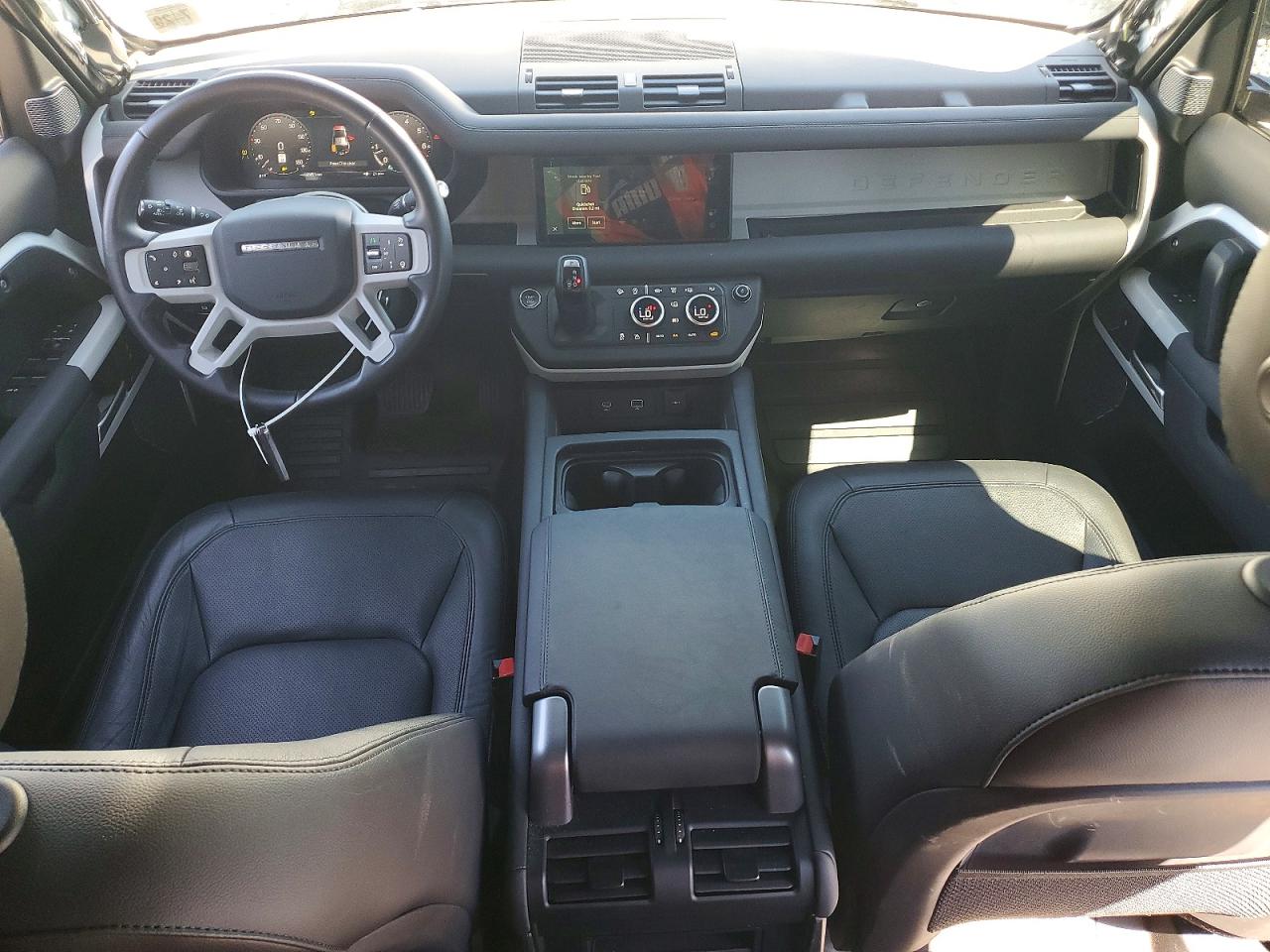 2024 LAND ROVER DEFENDER