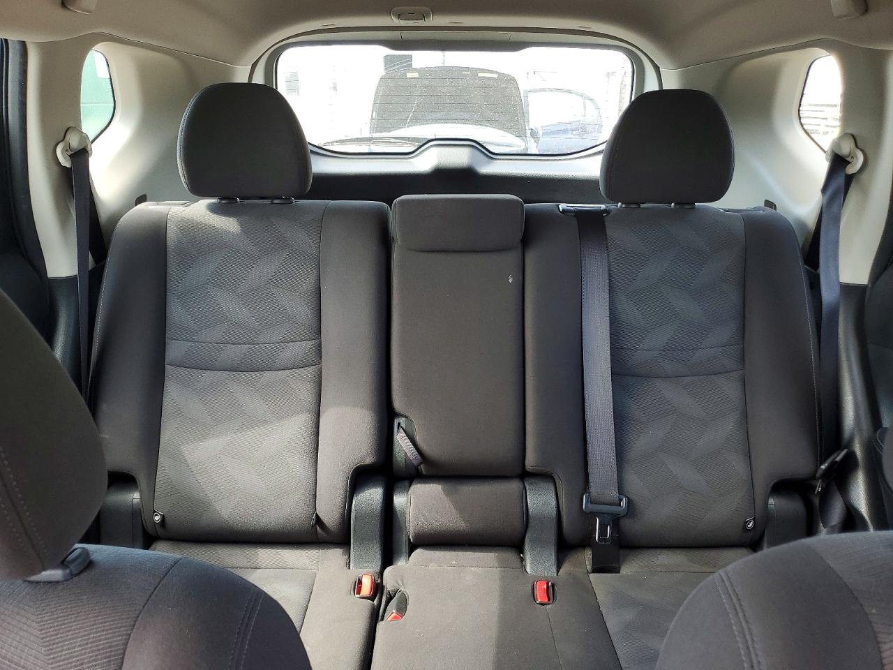 2016 NISSAN ROGUE